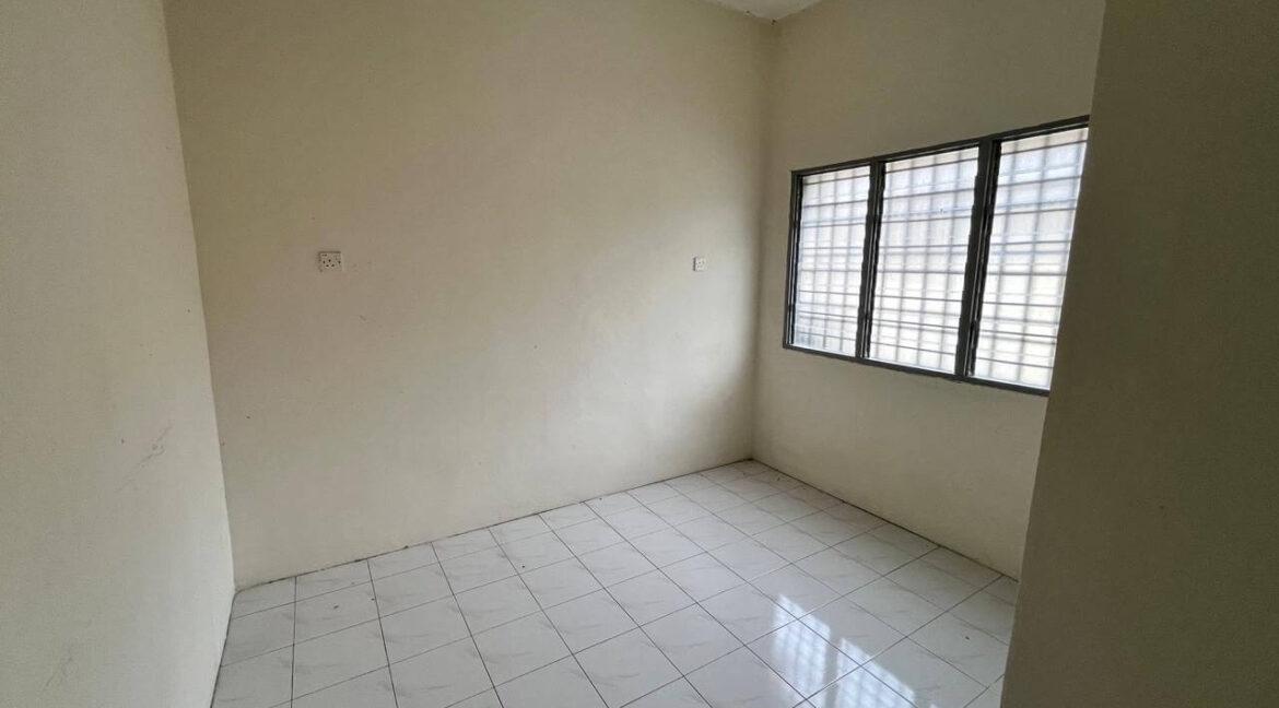 rumah-untuk-dijual-di-taman-tronoh-hijau-08