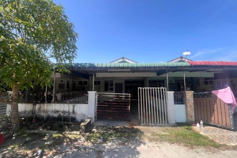 Teres Setingkat Untuk Dijual Di Taman Desa KPMP, Kampung Gajah