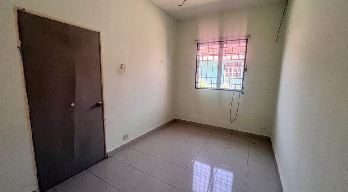 teres-setingkat-untuk-dijual-di-taman-desa-kpmp-kampung-gajah-11