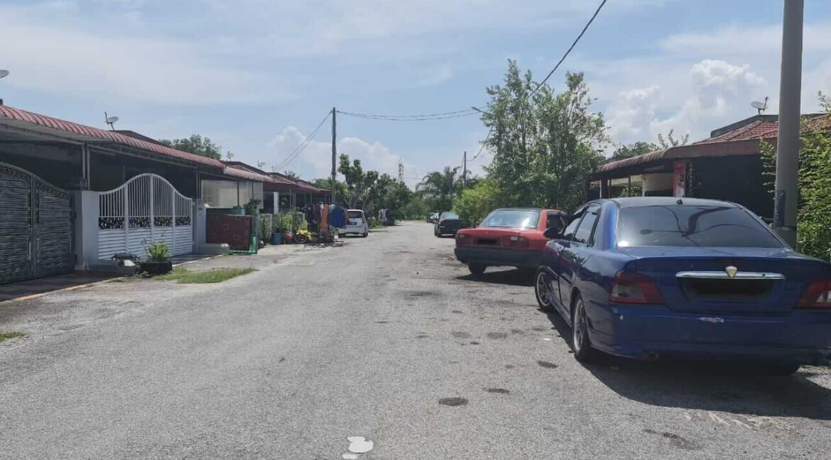 teres-setingkat-untuk-dijual-taman-kledang-fasa-2-sungai-siput-09