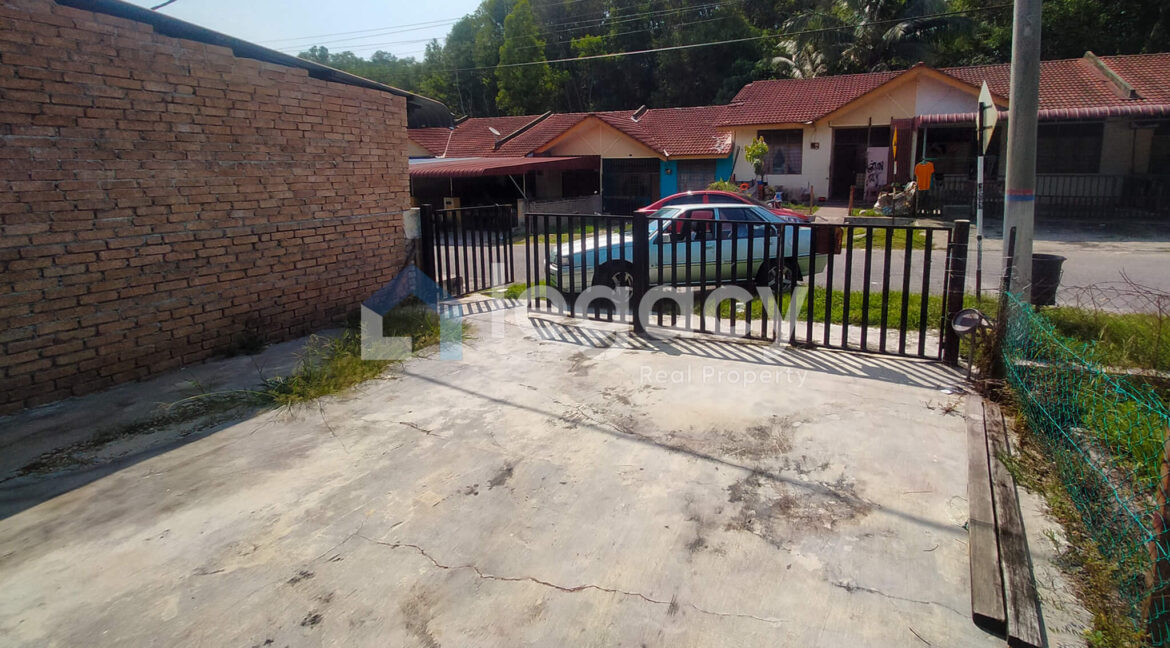 teres-untuk-dijual-di-rpt-taman-anggerik-fasa-3-bemban-03