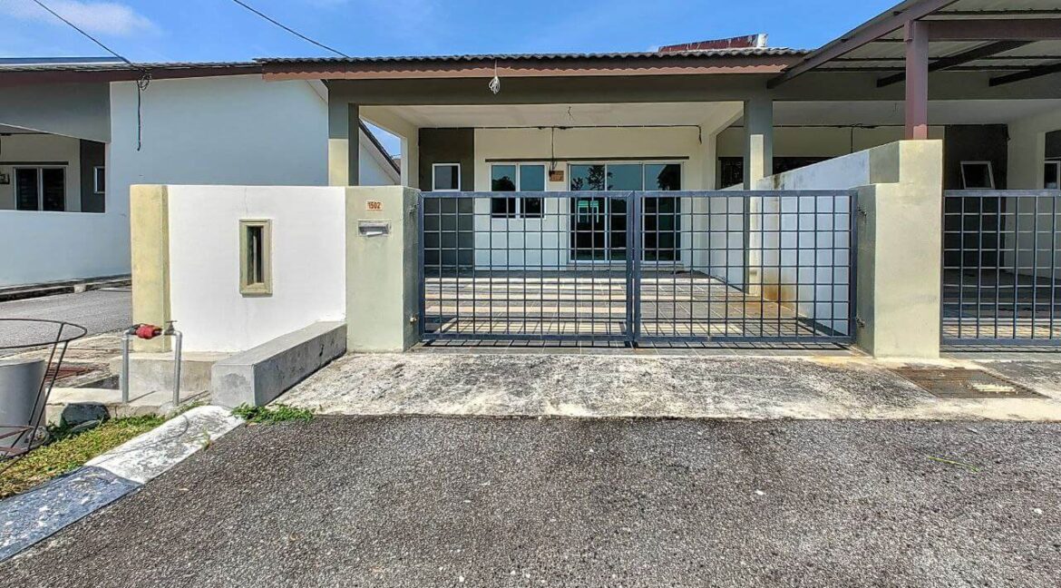 facing-open-teres-setingkat-utk-dijual-di-residens-1-bbsap-sitiawan-02