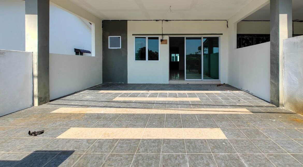 facing-open-teres-setingkat-utk-dijual-di-residens-1-bbsap-sitiawan-04