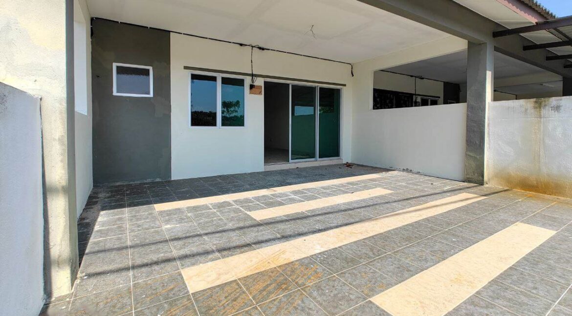 facing-open-teres-setingkat-utk-dijual-di-residens-1-bbsap-sitiawan-05