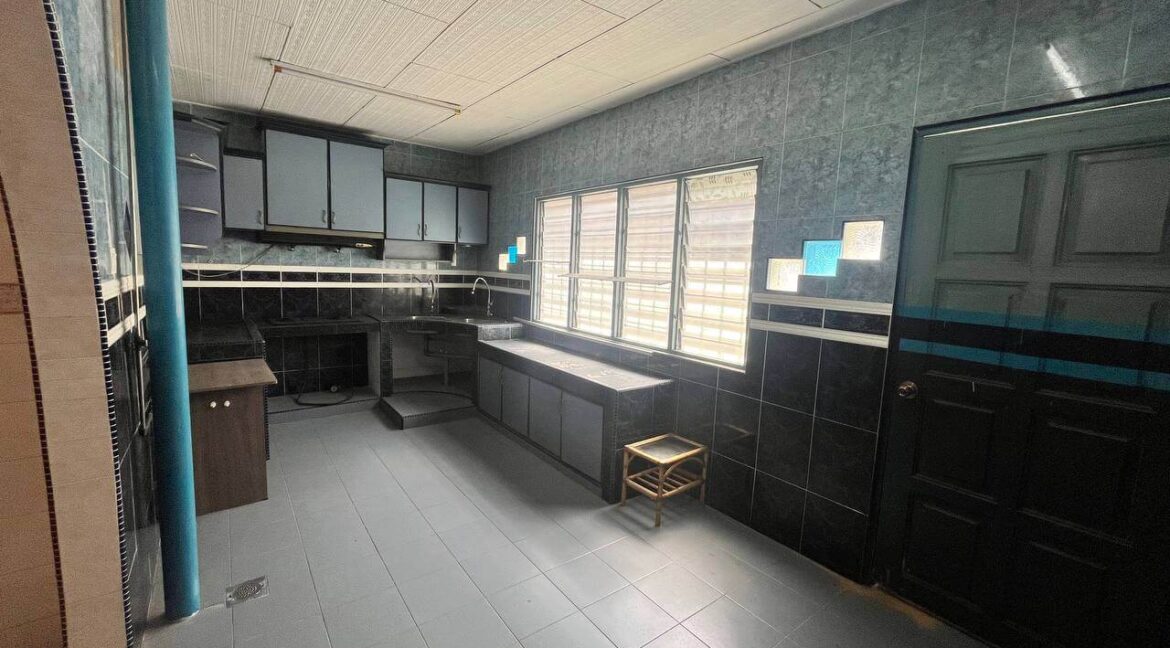 rumah-2-tingkat-untuk-dijual-taman-tinggi-silibin-ipoh-16