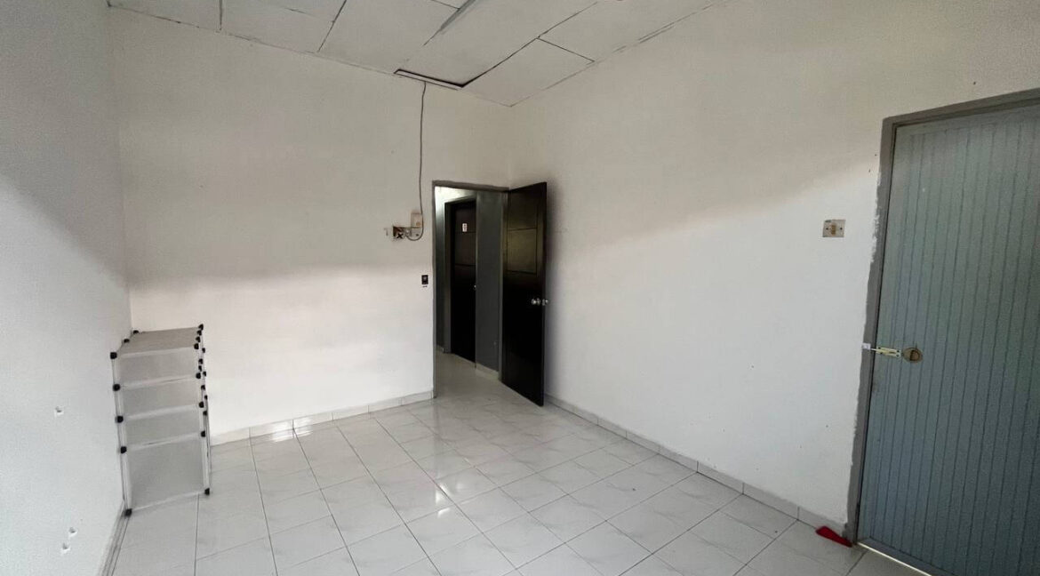 rumah-2-tingkat-untuk-dijual-taman-tinggi-silibin-ipoh-26