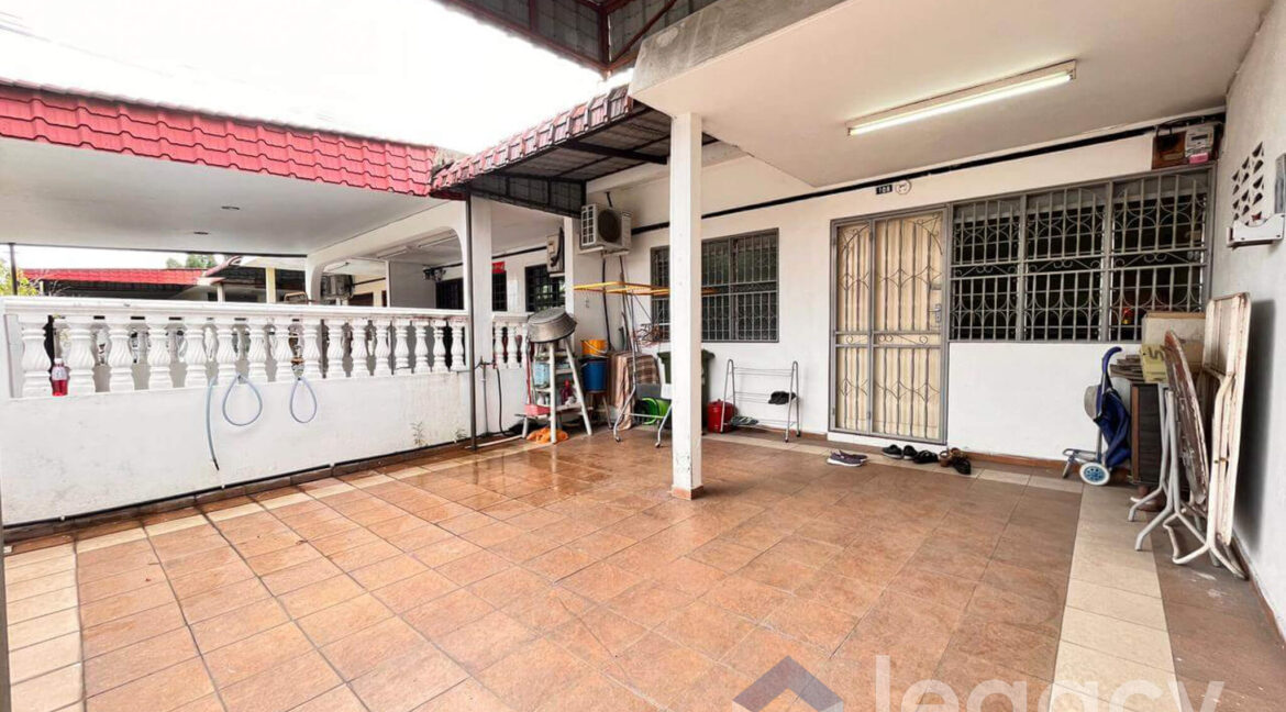 rumah-low-cost-untuk-dijual-di-taman-desa-aman-ipoh-07