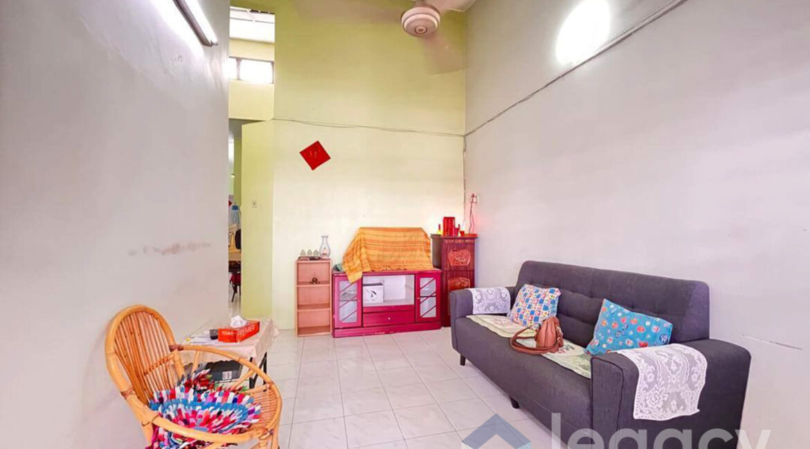 rumah-low-cost-untuk-dijual-di-taman-desa-aman-ipoh-10