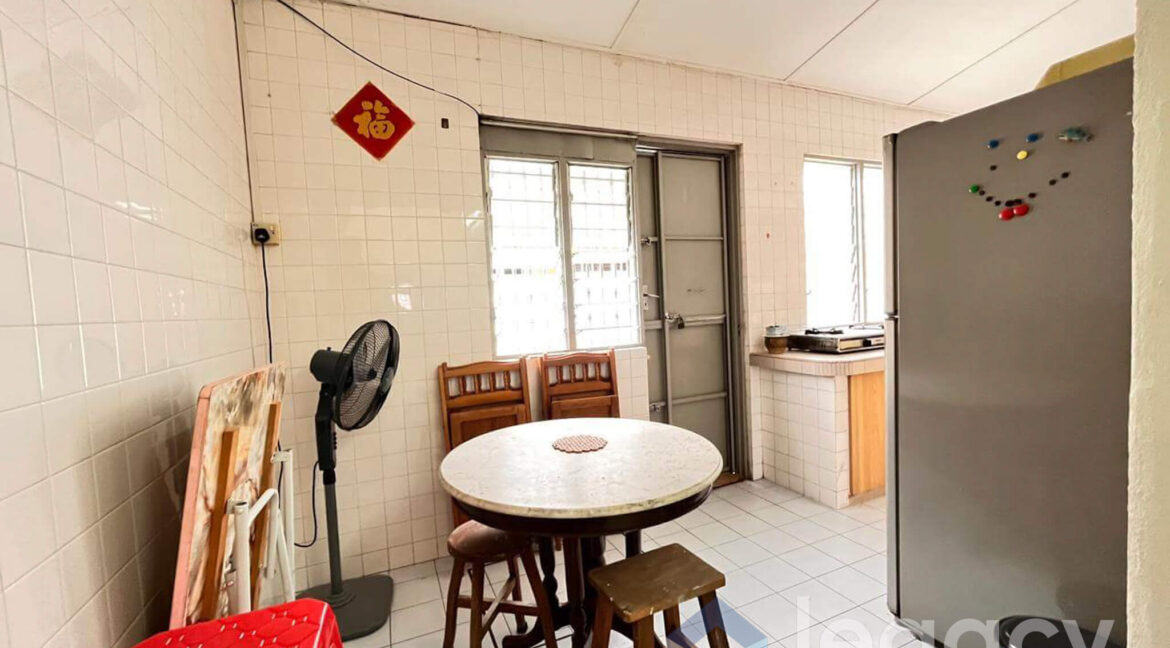 rumah-low-cost-untuk-dijual-di-taman-desa-aman-ipoh-17