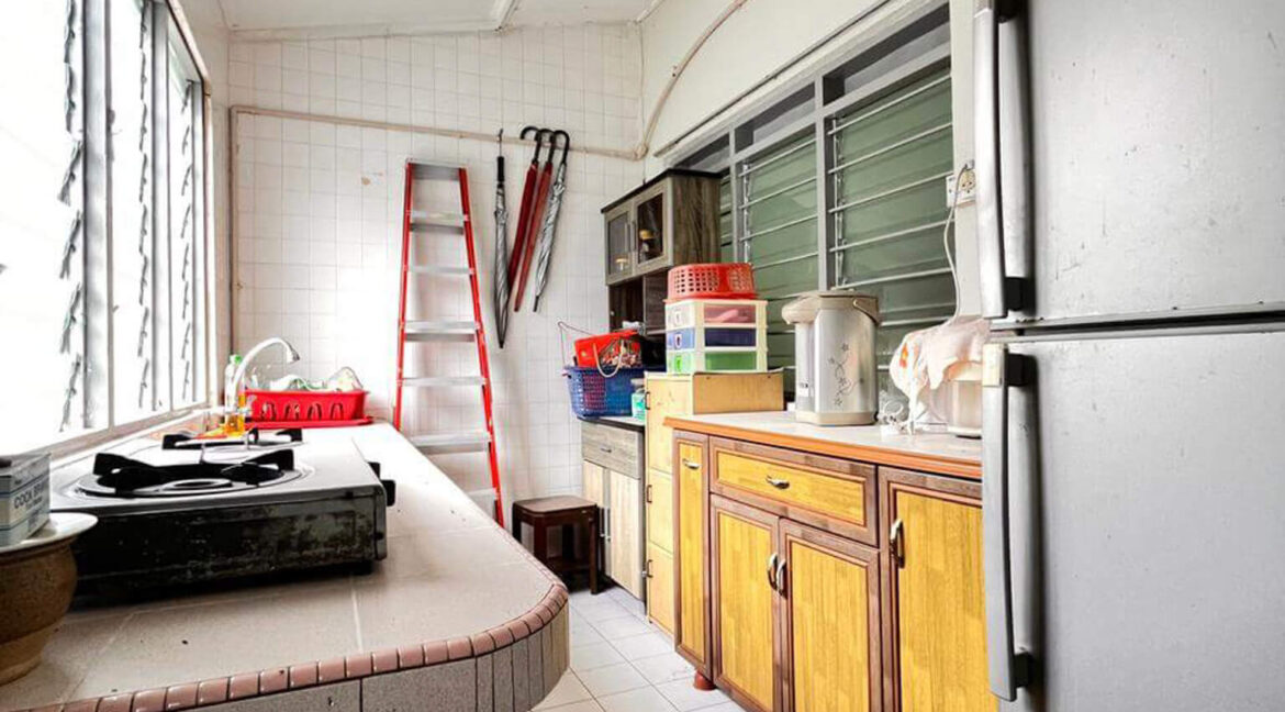 rumah-low-cost-untuk-dijual-di-taman-desa-aman-ipoh-19