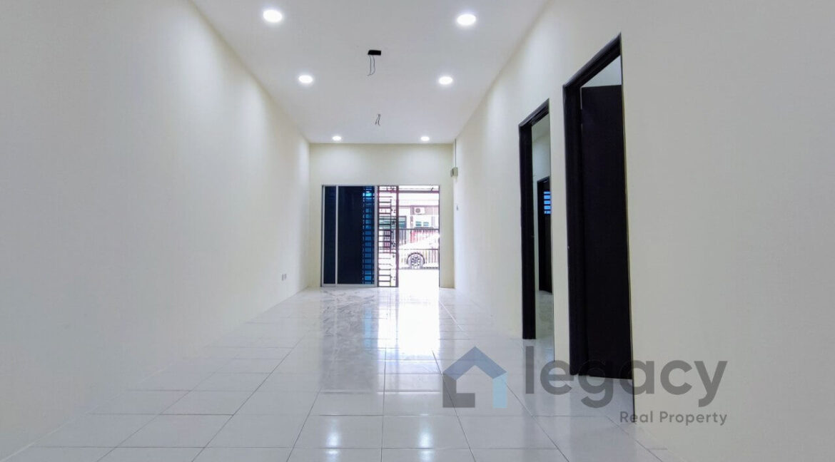 rumah-teres-setingkat-untuk-dijual-di-taman-lagenda-teluk-intan-04