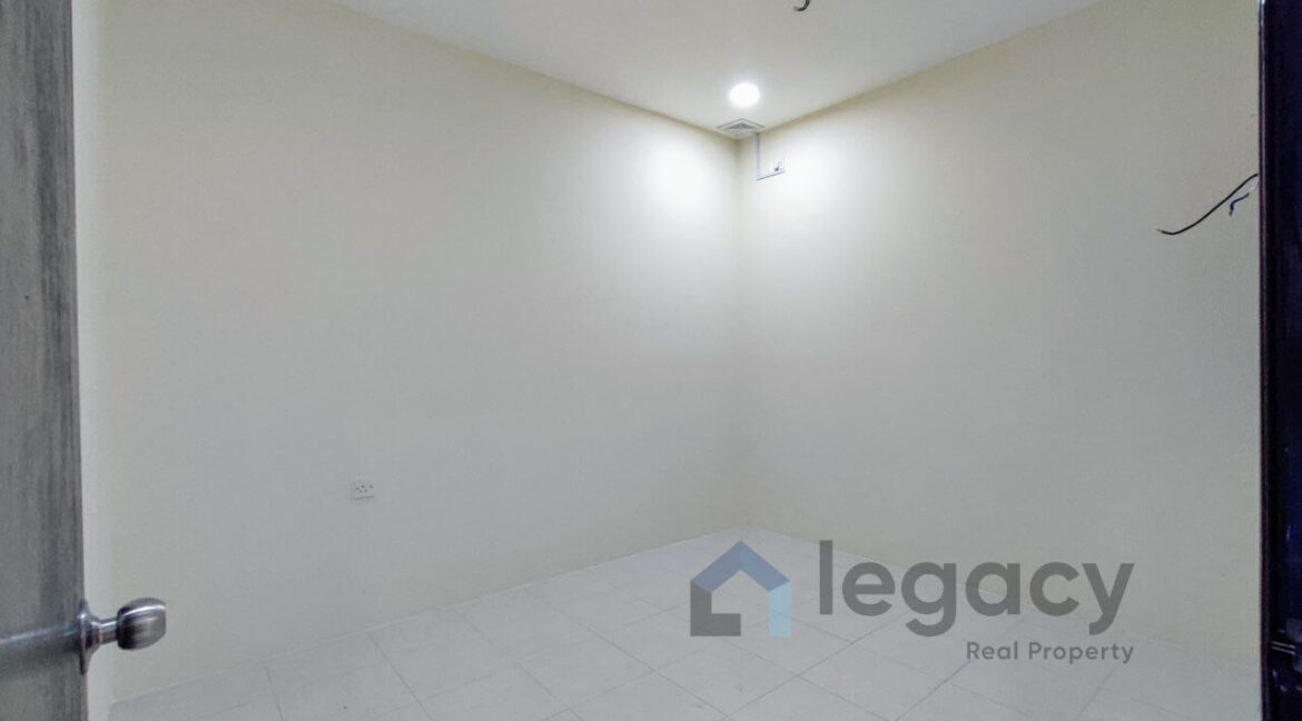 rumah-teres-setingkat-untuk-dijual-di-taman-lagenda-teluk-intan-11