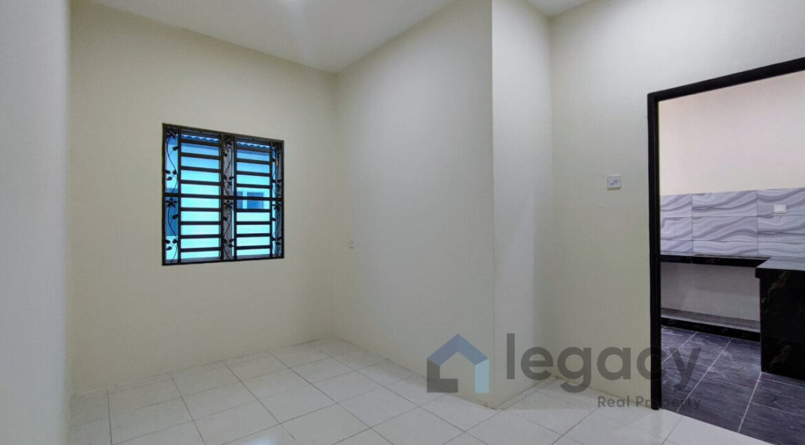 rumah-teres-setingkat-untuk-dijual-di-taman-lagenda-teluk-intan-12