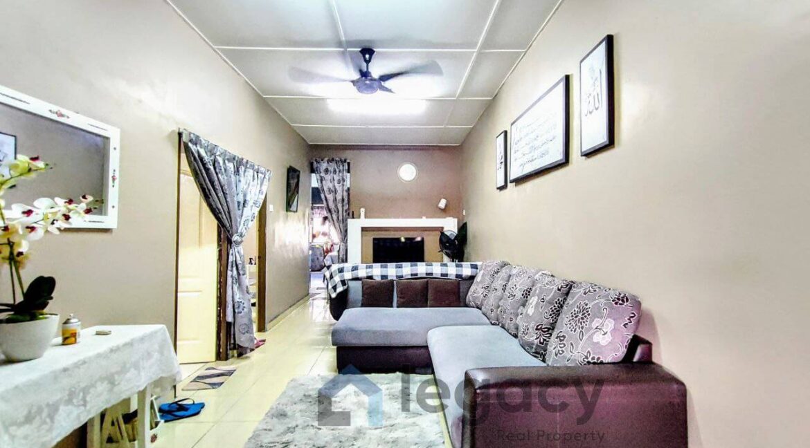 rumah-teres-setingkat-untuk-dijual-di-taman-siputeh-mas-05