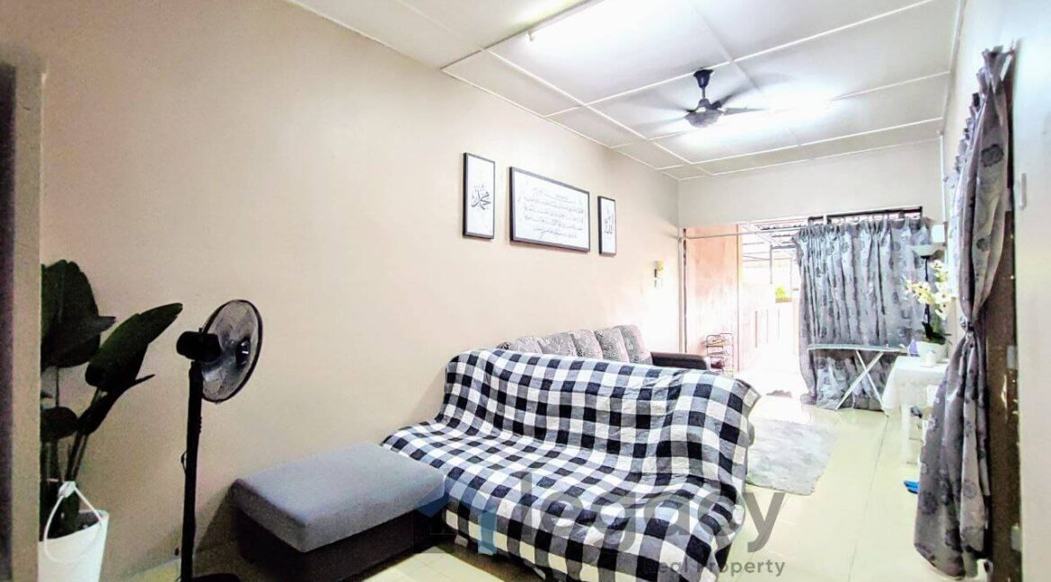 rumah-teres-setingkat-untuk-dijual-di-taman-siputeh-mas-07