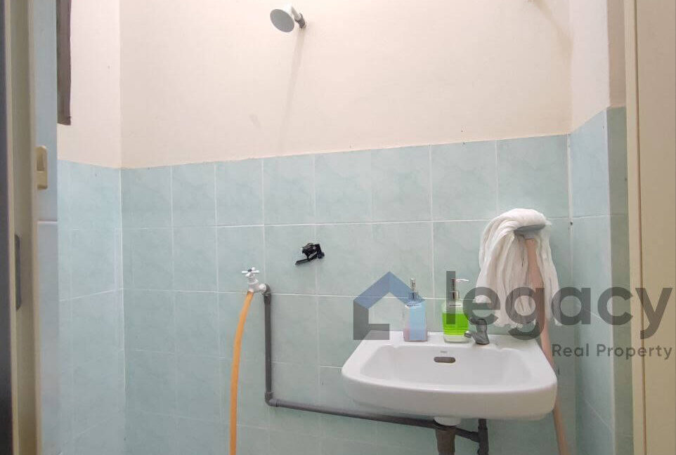 rumah-teres-setingkat-untuk-dijual-di-taman-siputeh-mas-12