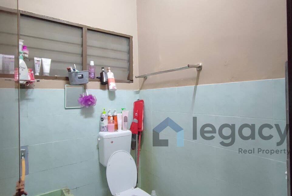 rumah-teres-setingkat-untuk-dijual-di-taman-siputeh-mas-13