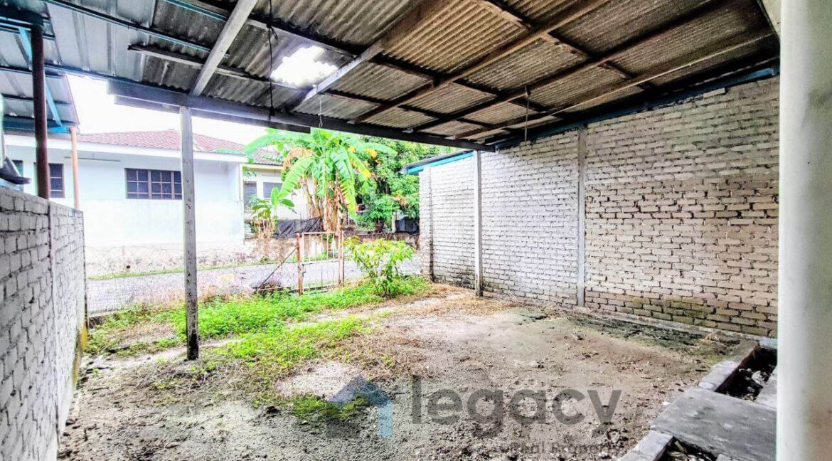 rumah-teres-setingkat-untuk-dijual-di-taman-siputeh-mas-14