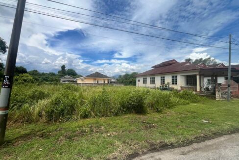 Tanah Lot Banglo Kampung Untuk Dijual Di Muhibbah Gopeng