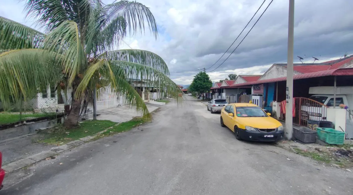 rumah-semi-d-setingkat-untuk-dijual-di-desa-chemor-sejahtera-15