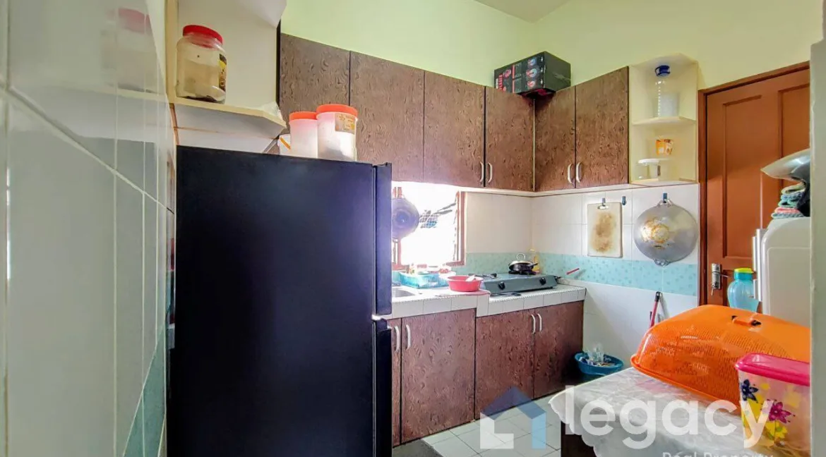 rumah-teres-untuk-dijual-di-bandar-universiti-seri-iskandar-07