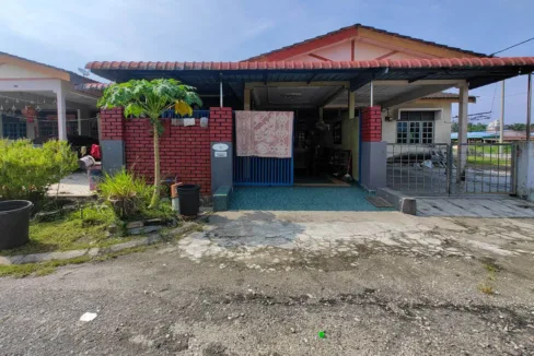 Teres Setingkat untuk dijual di Taman Maju Batu 12, Jalan Teluk Intan - Bidor, Teluk Intan, Perak.
