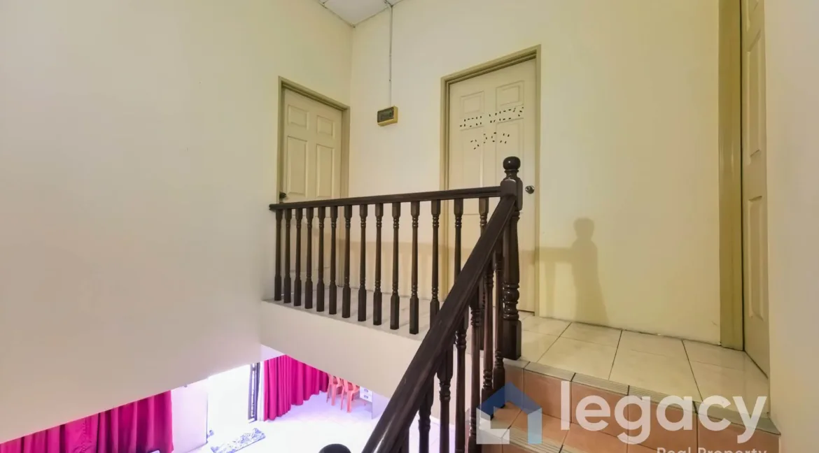 teres-2-tingkat-untuk-dijual-di-halaman-meru-permai-011