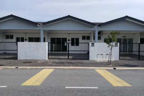 Teres Setingkat Di Taman Bemban Permai, Batu Gajah