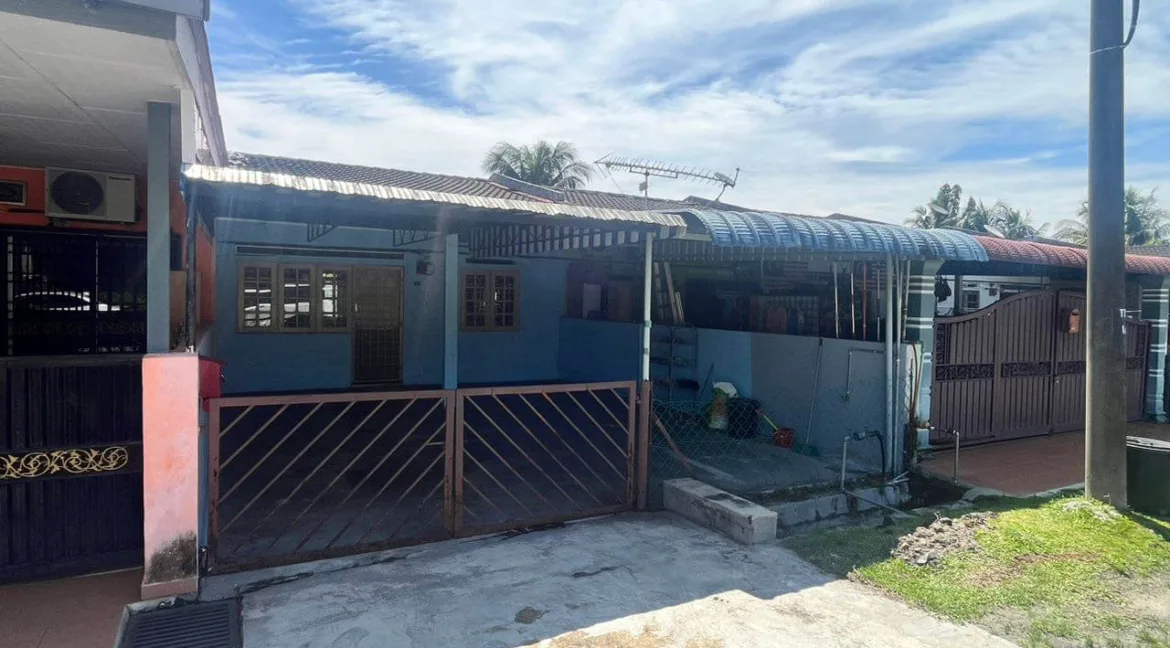 teres-setingkat-untuk-dijual-di-taman-bukit-indah-tapah-02