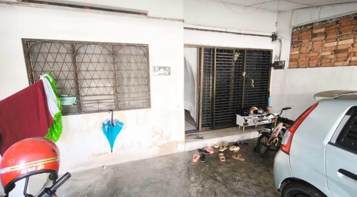teres-setingkat-untuk-dijual-di-taman-rishah-silibin-IPOH-02