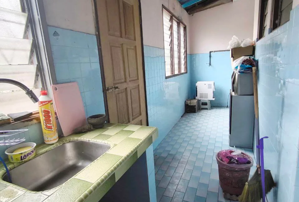 teres-setingkat-untuk-dijual-di-taman-rishah-silibin-IPOH-09