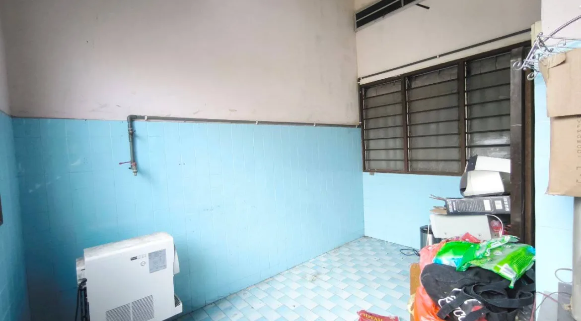 teres-setingkat-untuk-dijual-di-taman-rishah-silibin-IPOH-14