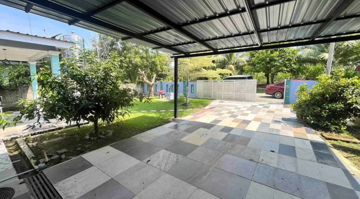 banglo-setingkat-untuk-dijual-di-kampung-senggang-kuala-kangsar-05