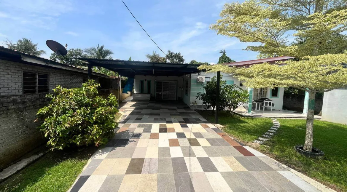 banglo-setingkat-untuk-dijual-di-kampung-senggang-kuala-kangsar-23