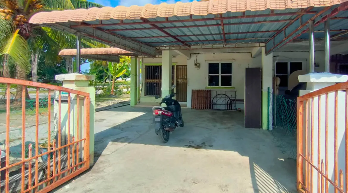 corner-lot-teres-setingkat-untuk-dijual-di-taman-iskandar-perdana-02