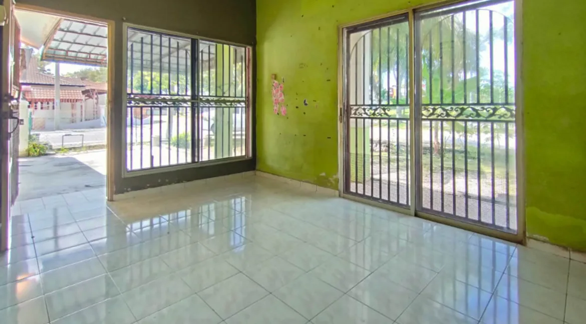 corner-lot-teres-setingkat-untuk-dijual-di-taman-iskandar-perdana-06