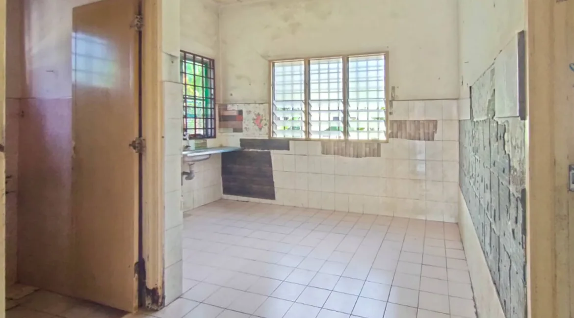 corner-lot-teres-setingkat-untuk-dijual-di-taman-iskandar-perdana-07
