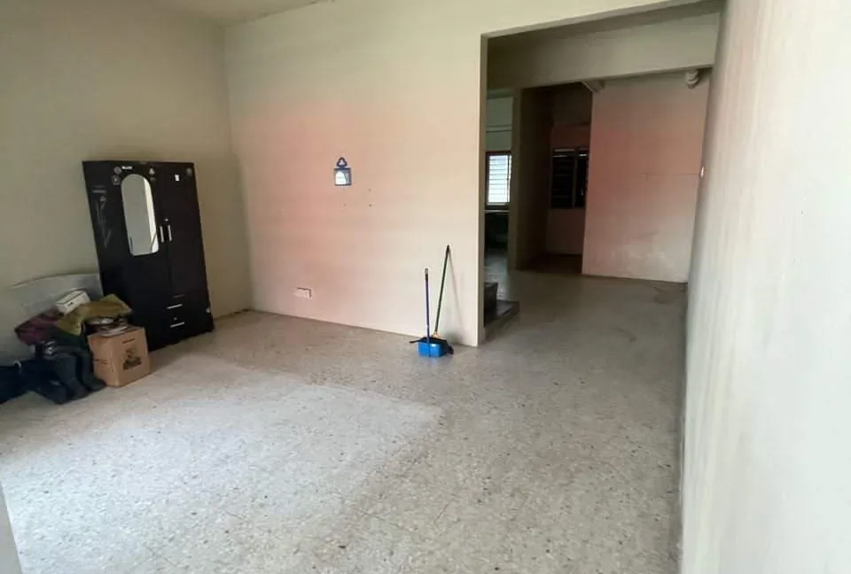 rumah-2-tingkat-untuk-dijual-di-dataran-lahat-baru-lahat-02