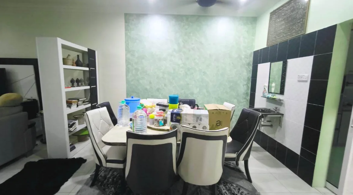 rumah-2-tingkat-untuk-dijual-di-taman-lumut-indah-lumut-06