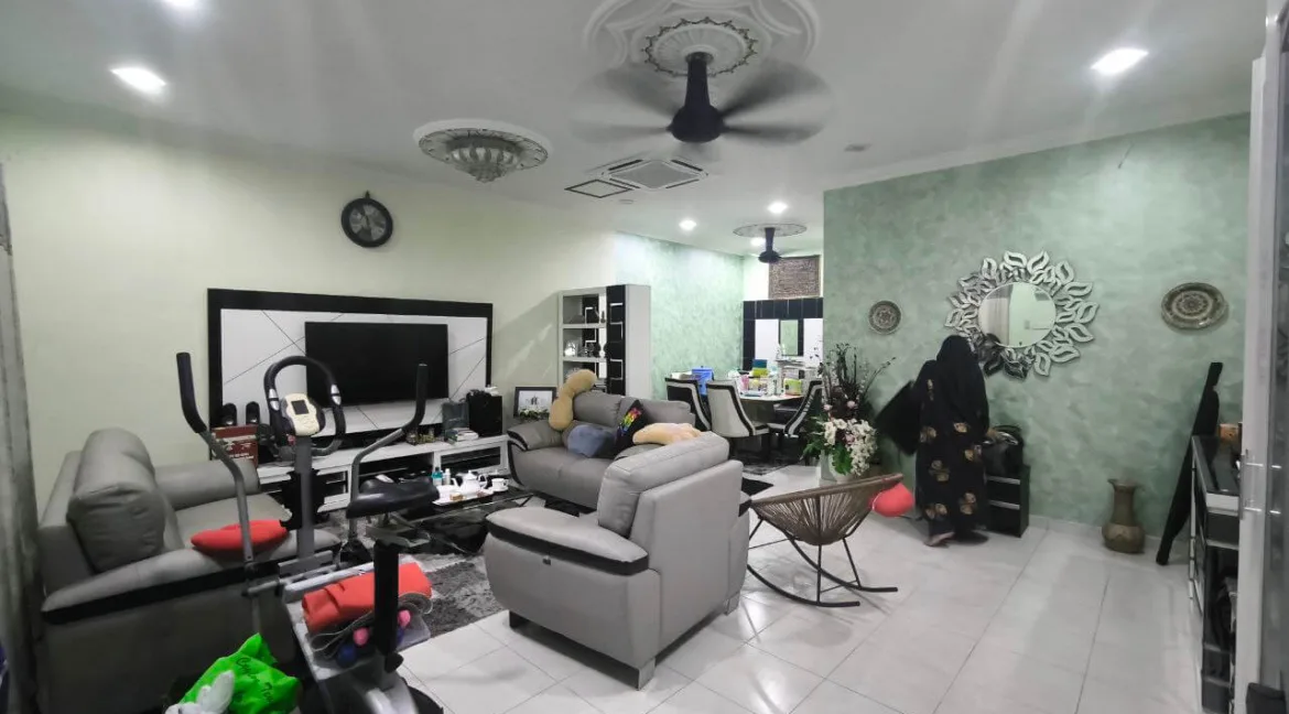 rumah-2-tingkat-untuk-dijual-di-taman-lumut-indah-lumut-07