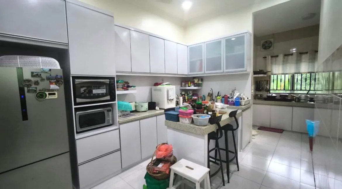 rumah-2-tingkat-untuk-dijual-di-taman-lumut-indah-lumut-08