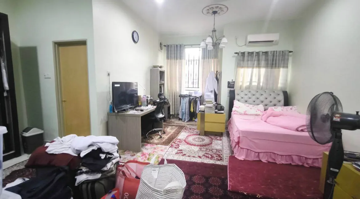 rumah-2-tingkat-untuk-dijual-di-taman-lumut-indah-lumut-10