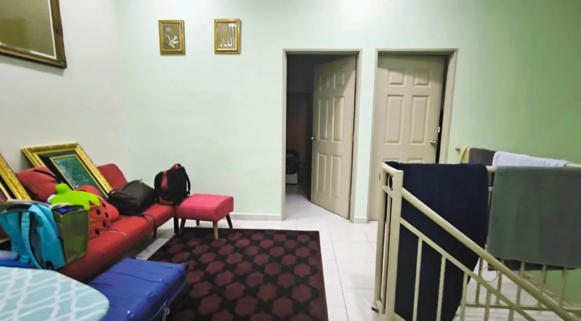 rumah-2-tingkat-untuk-dijual-di-taman-lumut-indah-lumut-12