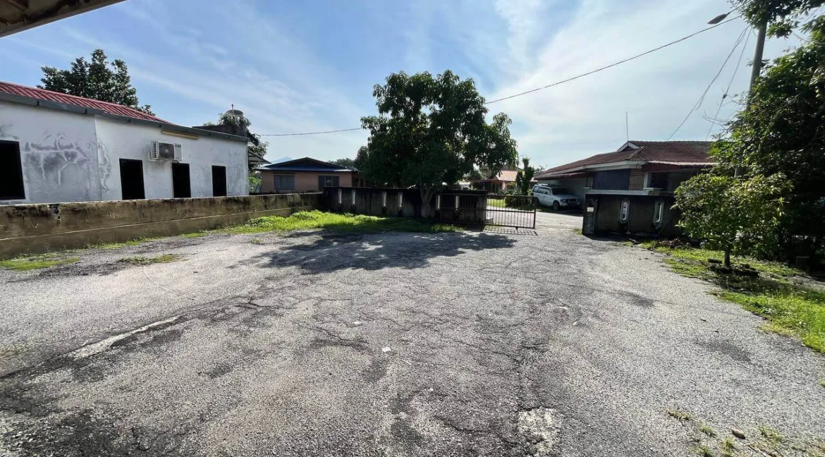 rumah-banglo-setingkat-untuk-dijual-di-sri-kinta-ipoh-06