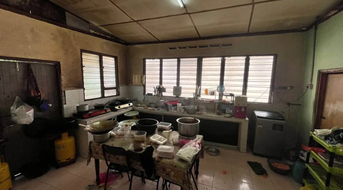 rumah-banglo-setingkat-untuk-dijual-di-sri-kinta-ipoh-12