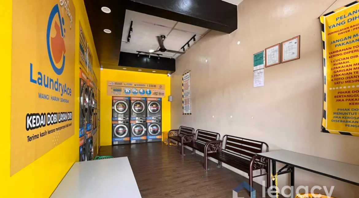 rumah-kedai-dua-tingkat-untuk-dijual-di-taman-che-wan-ipoh-01-07