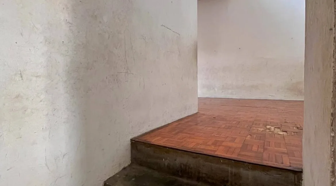 rumah-kedai-dua-tingkat-untuk-dijual-di-taman-che-wan-ipoh-01-10