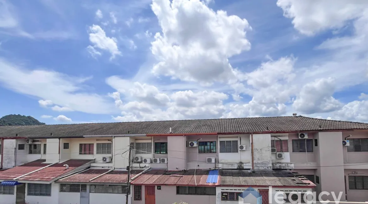 rumah-kedai-dua-tingkat-untuk-dijual-di-taman-che-wan-ipoh-01-27