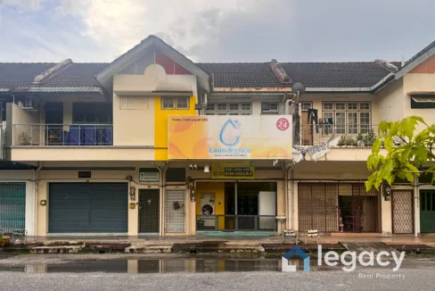 Rumah Kedai Dua Tingkat Untuk Dijual Di Taman Che Wan, Ipoh