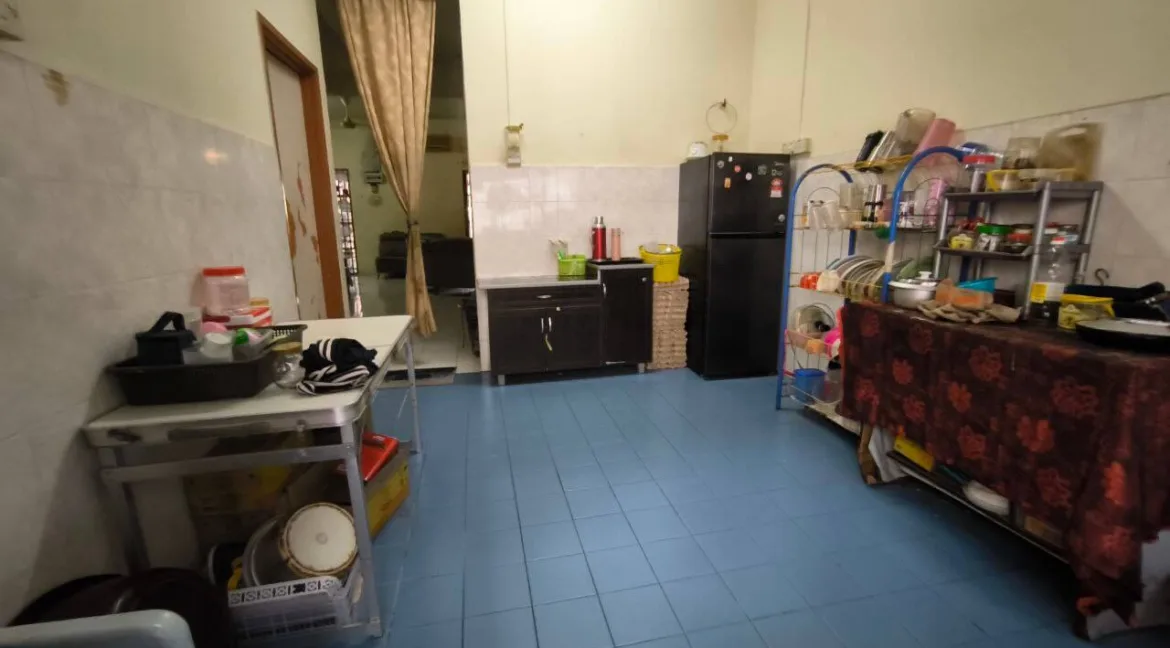 teres-2-tingkat-untuk-dijual-di-venice-sutera-sitiawan-13